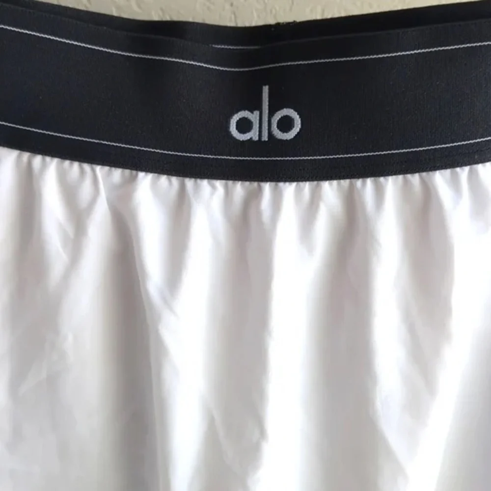 ALO Yoga Match Point Tennis Skirt - white